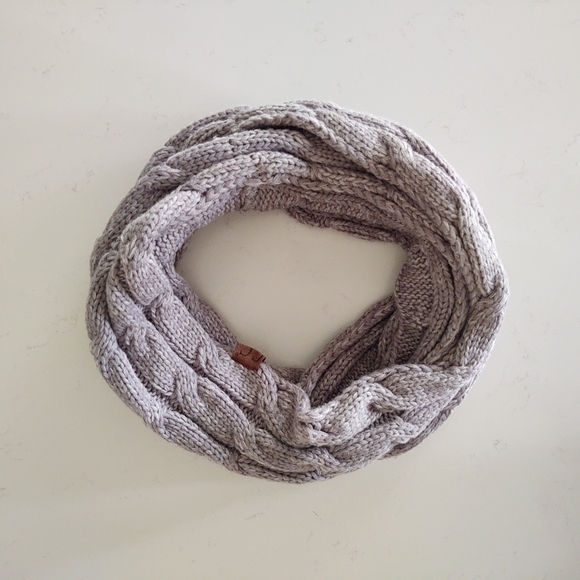 Cc | Knit Infinity Scarf - Picture 3 of 5
